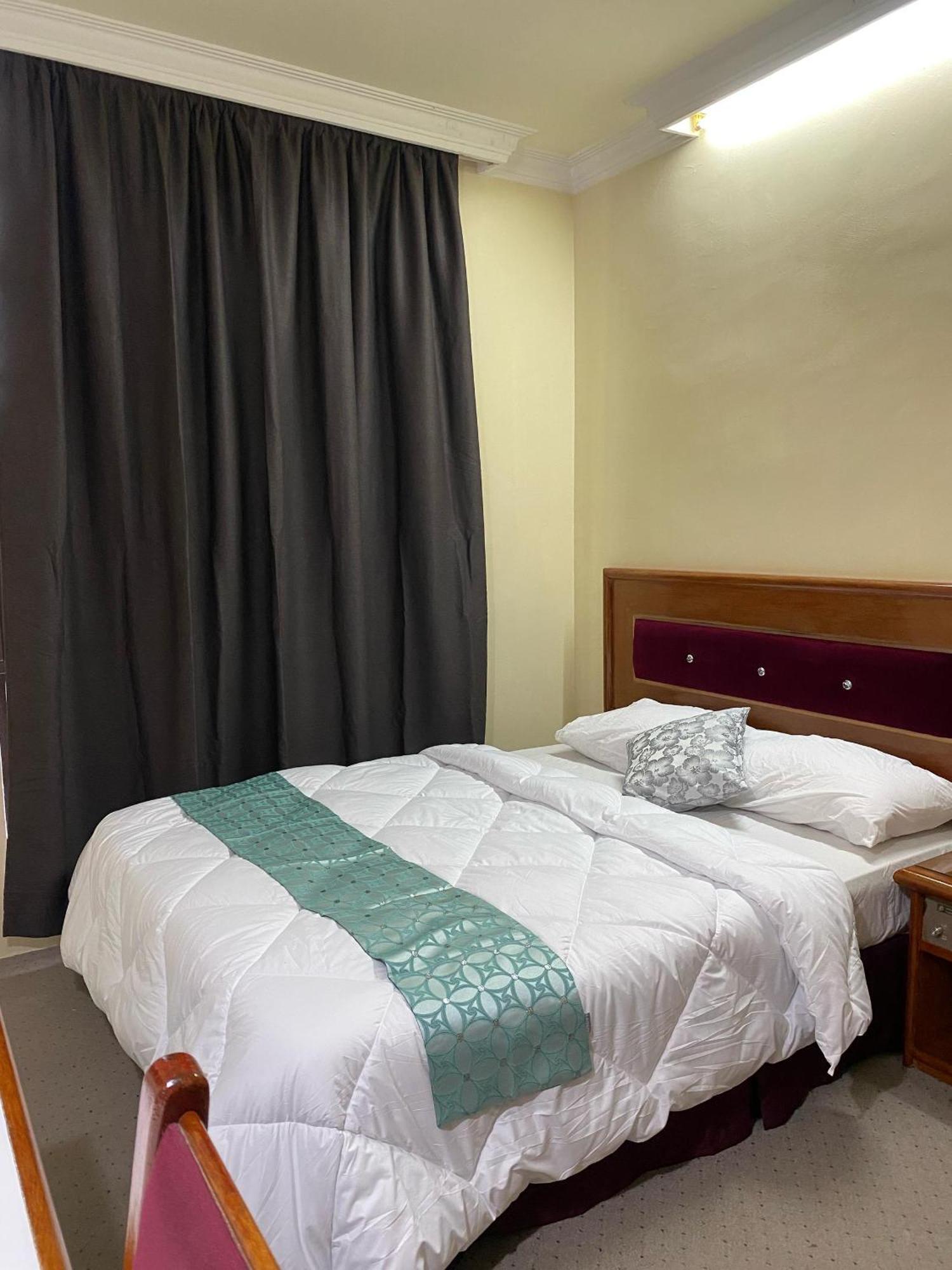 Suria Hotel Sdn Bhd 哥打巴鲁 外观 照片