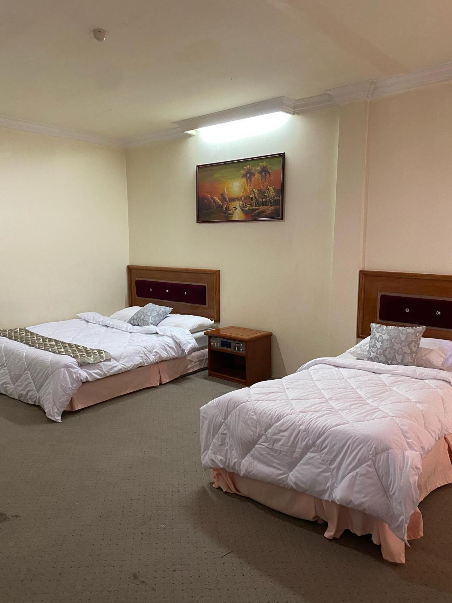 Suria Hotel Sdn Bhd 哥打巴鲁 外观 照片