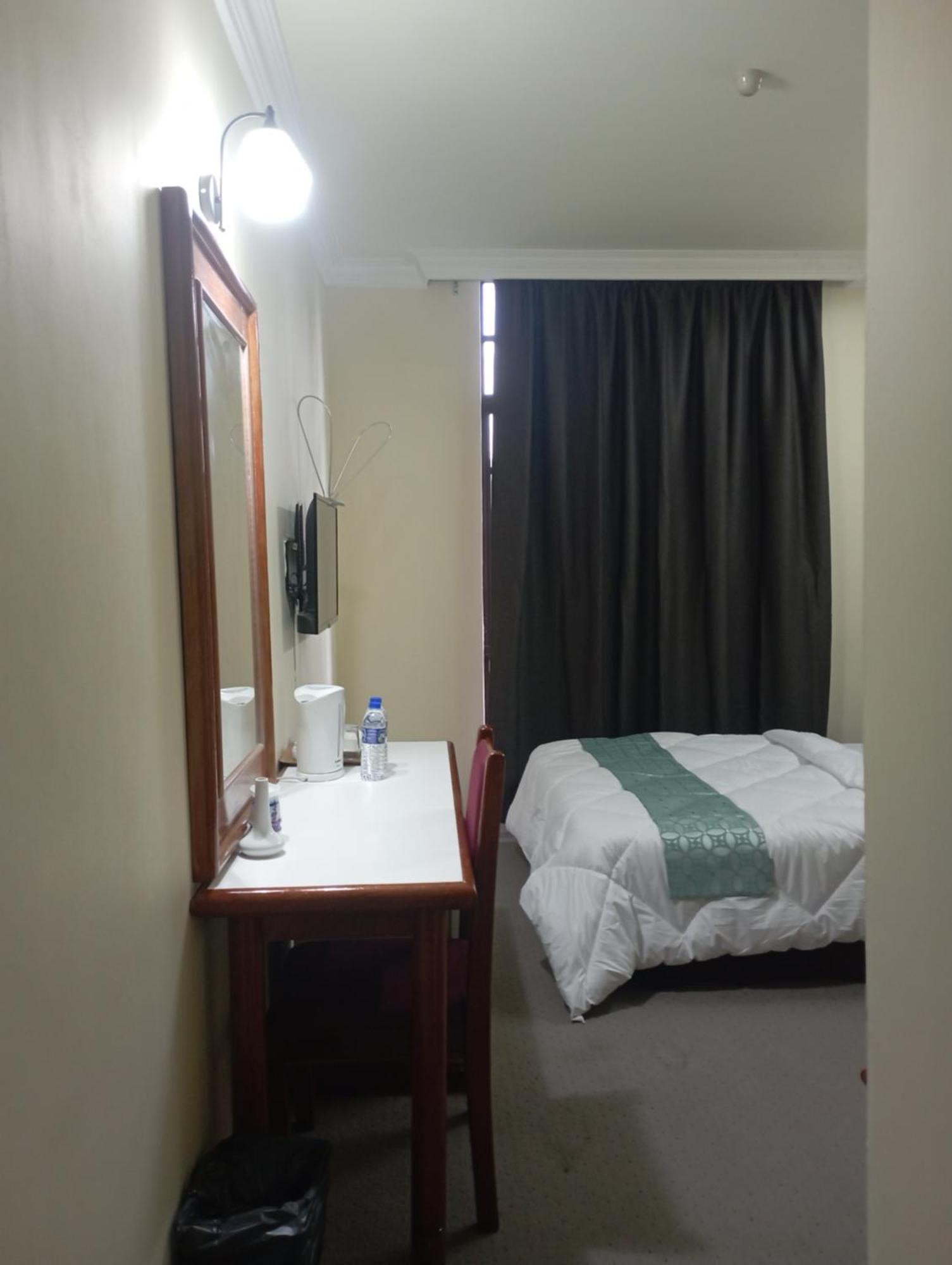 Suria Hotel Sdn Bhd 哥打巴鲁 外观 照片